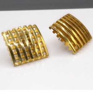AVON 3D Open Weave Grid Earrings